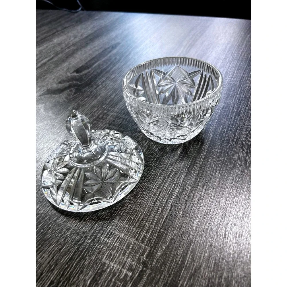 Vintage Pressed Lead Crystal Covered‎ Dish Leaf & Starburst Pattern Clear